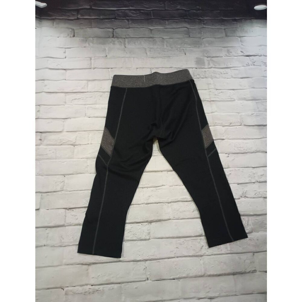 Black capri  - Picture 4 of 5